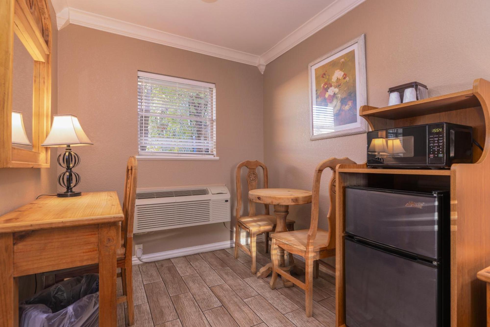 Country Inn Motel Fredericksburg Luaran gambar